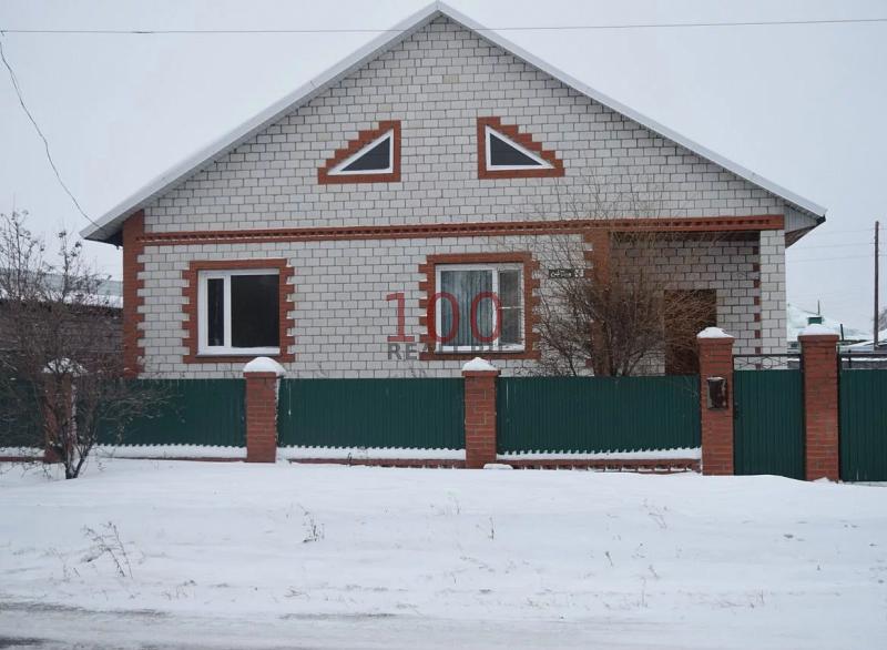 Авито карасук все. Дом в Карасуке. Карасук поселок ягодный. Дом с центральным отоплением в Карасуке. Поселок ягодный Новосибирская область.